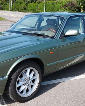 jaguar xj8 3200 executive