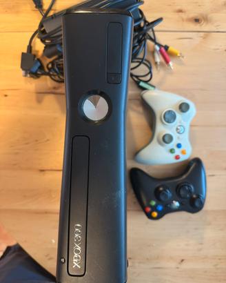 Xbox 360 con videogiochi