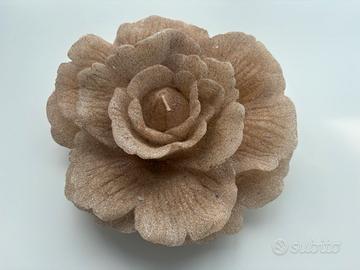 Candela da tavolo a forma di rosa