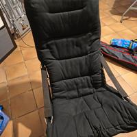 Poltrona sdraio imbottita e pieghevole nera