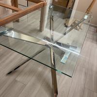 Tavolo in vetro