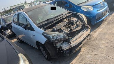 TOYOTA YARIS 2014-2017 1.5 Hybrid HEV Ben-Elett 5P