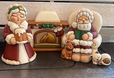 Set Babbo e Mamma Natale con caminetto Thun
