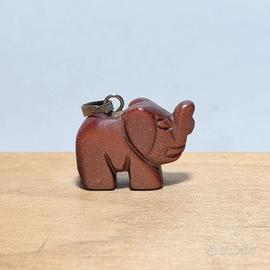 Ciondolo con elefante pietra del sole