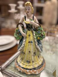 Fanciulla in ceramica vintage