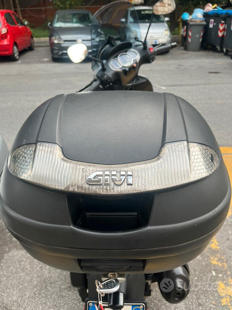 Bauletto Moto GIVI E340 VISION TECH - Portabagagli Per Scooter E Motocicli | Capacità 34 Litri, Colore Nero - Foto 2