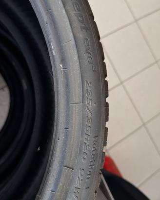 Pneumatici invernali Hankook  235/35R20 come nuovi
