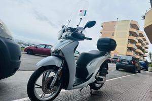 HONDA SH 150 TUTTO INCLUSO ANCHE PASSAGGIO