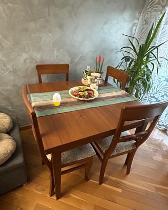 Tavolo + 4 sedie