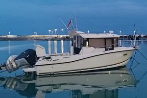 Quicksilver Pilothouse 775 Capture