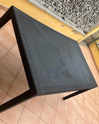 Tavolo da giardino
