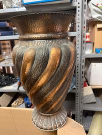 Portaombrelli in rame