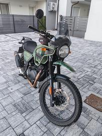Royal Enfield Himalayan 411 verde camo