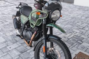 Royal Enfield Himalayan 411 verde camo