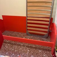 Divano letto singolo con materasso e cuscini