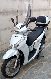 Scooter Honda SH300i con ABS