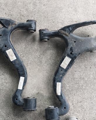 Land Rover discovery 4 bracci sospensioni LR4