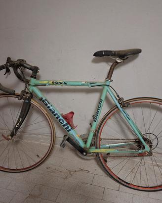 bicicletta da corsa bianchi