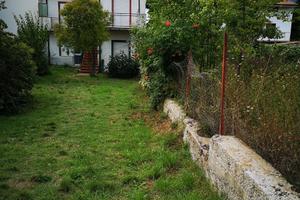 Villetta con tre appartamenti