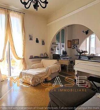Appartamento di 151 m² con più di 5 locali e box a