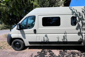 Camper furgonato
