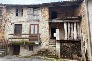 Casetta da ristrutturare