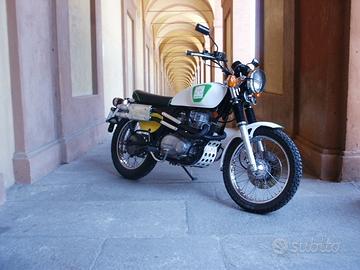Moto 400 cc Scrambler