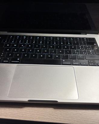 MacBook Pro 14 m3 2023 8gb ram 1tb SSD