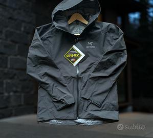 Giacca Arc’teryx Beta Gore-Tex Grigia Impermeabile