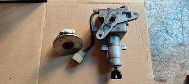 blocchetto e tappo Yamaha t max 2002