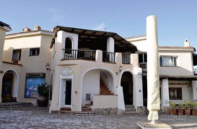 Immobile in asta di 170 m² con più di 5 locali a A