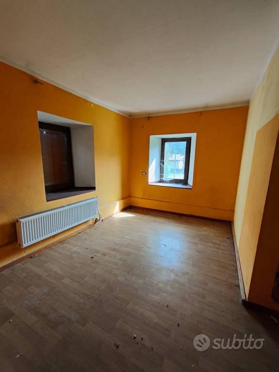 Rustico / Casale di 445 m² con 5 locali a Auronzo - Altro