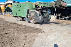 Carro miscelatore semovente