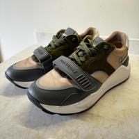 Burberry Sneakers in Pelle originali