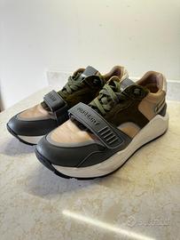 Burberry Sneakers in Pelle originali