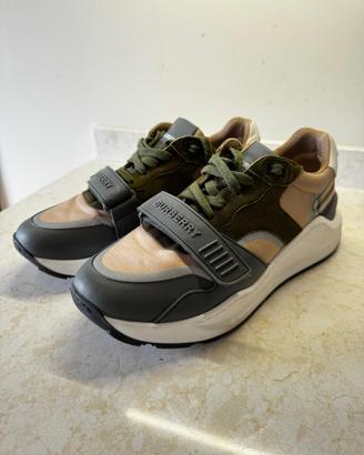 Burberry Sneakers in Pelle originali