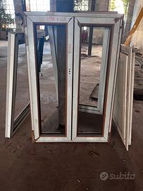 Serramento in pvc no vetro pellicolato