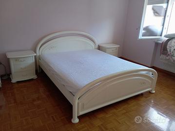 Camera da letto con armadio 6 ante+comodi e comò