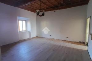 3 LOCALI A ROCCA PRIORA