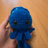 Peluche calamaro blu fatto a mano