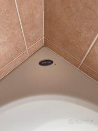 Vasca da bagno idromassaggio