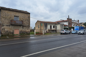 Terreno con immobile da ristrutturare