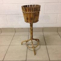 23 - Portavaso per fiori in Vimini