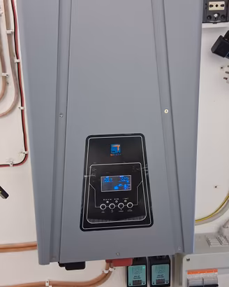 Inverter 6000W + Regolatore MPPT epever 100A+wifi