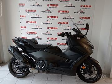 YAMAHA T-MAX 560