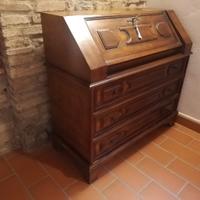 cassettone con scrittoio a ribalta 