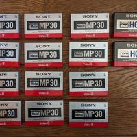 Lotto di 14 videocassette SONY MP 30 e HG 45
