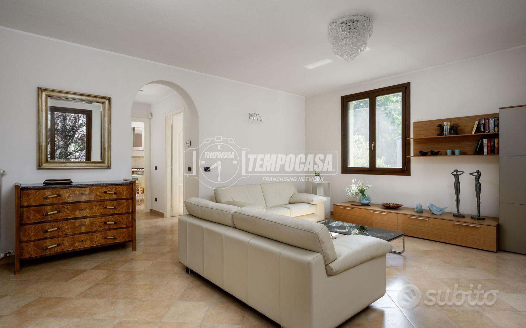Appartamento – RE - Vista 2