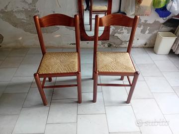 2 sedie in legno