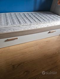 Letto singolo+secondo letto+materassi